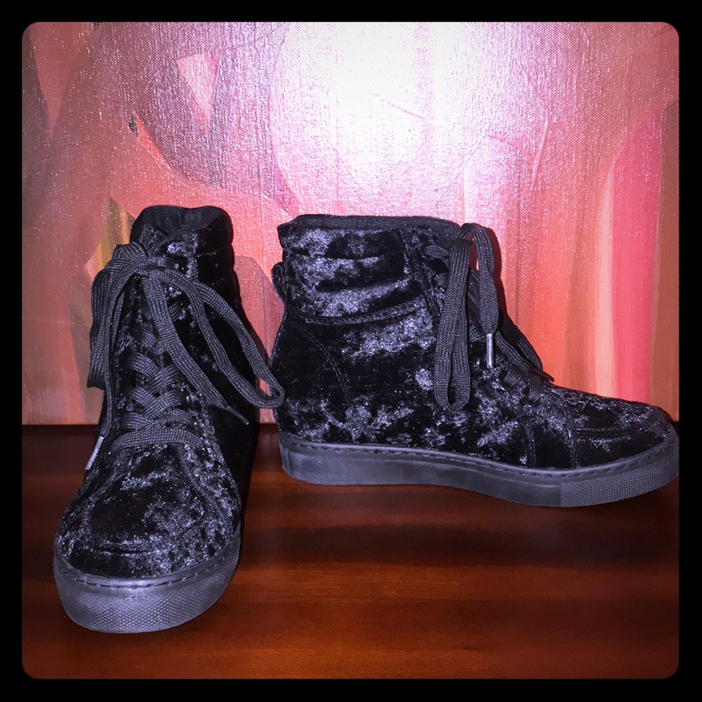 Velvet high top sneakers with small platform